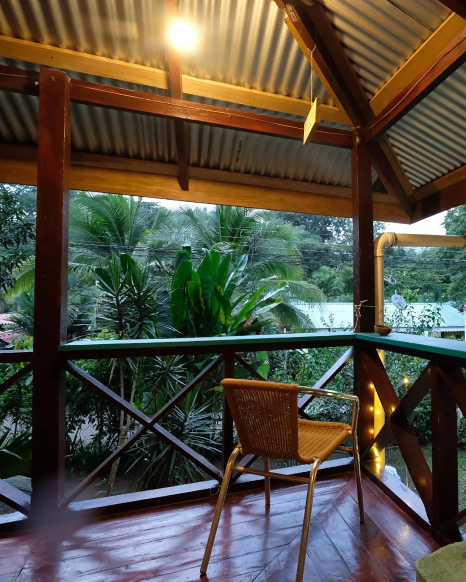Casa Aldirica Hotell Cahuita Exteriör bild